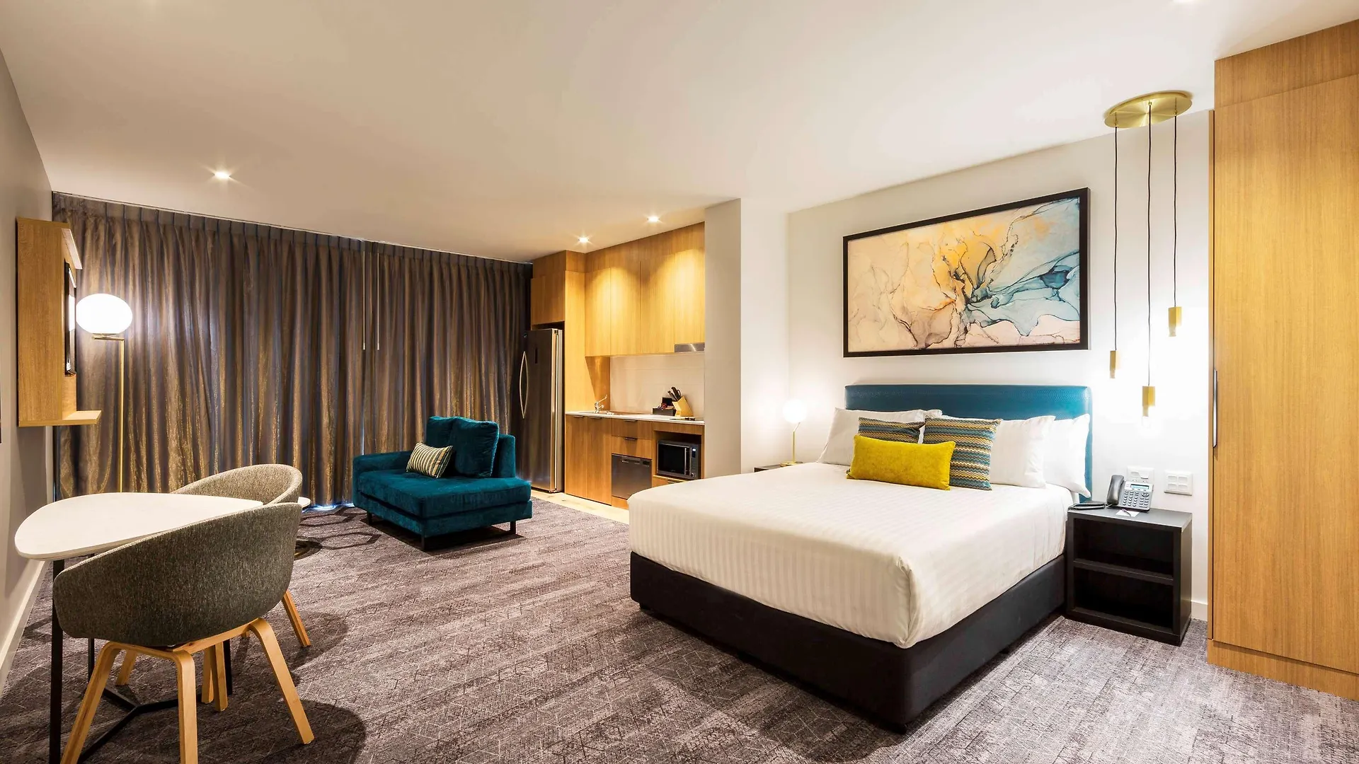 Mercure Canberra Belconnen Hotel
