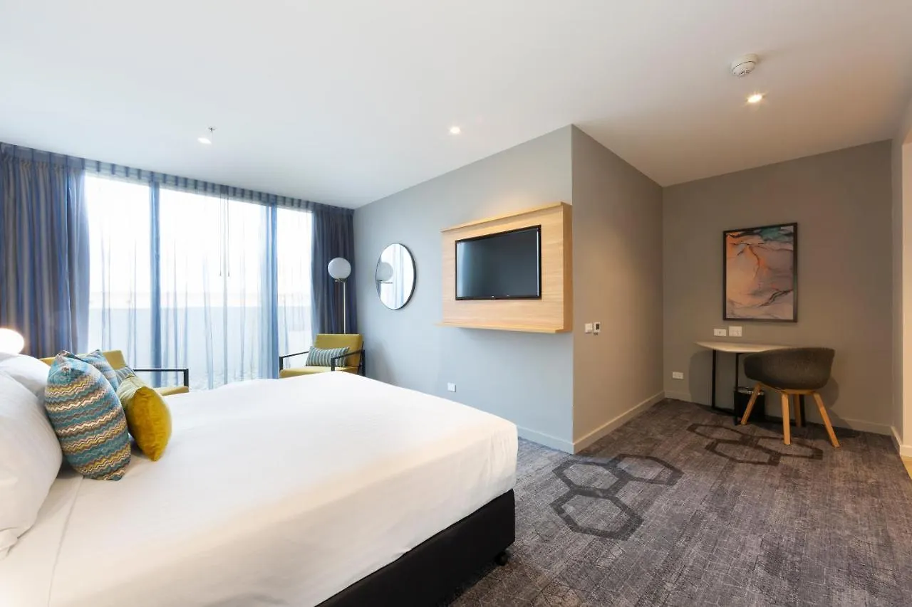 Mercure Canberra Belconnen 4*,